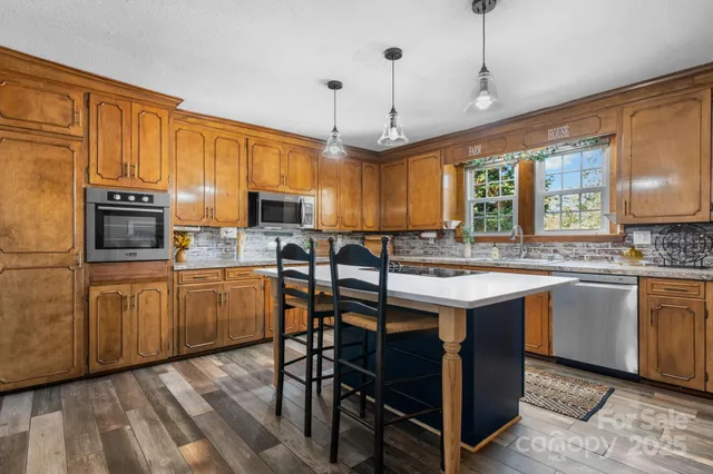 $525,000 | 2461 Startown Road, Newton, NC 28658