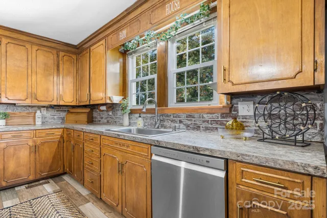 $525,000 | 2461 Startown Road, Newton, NC 28658