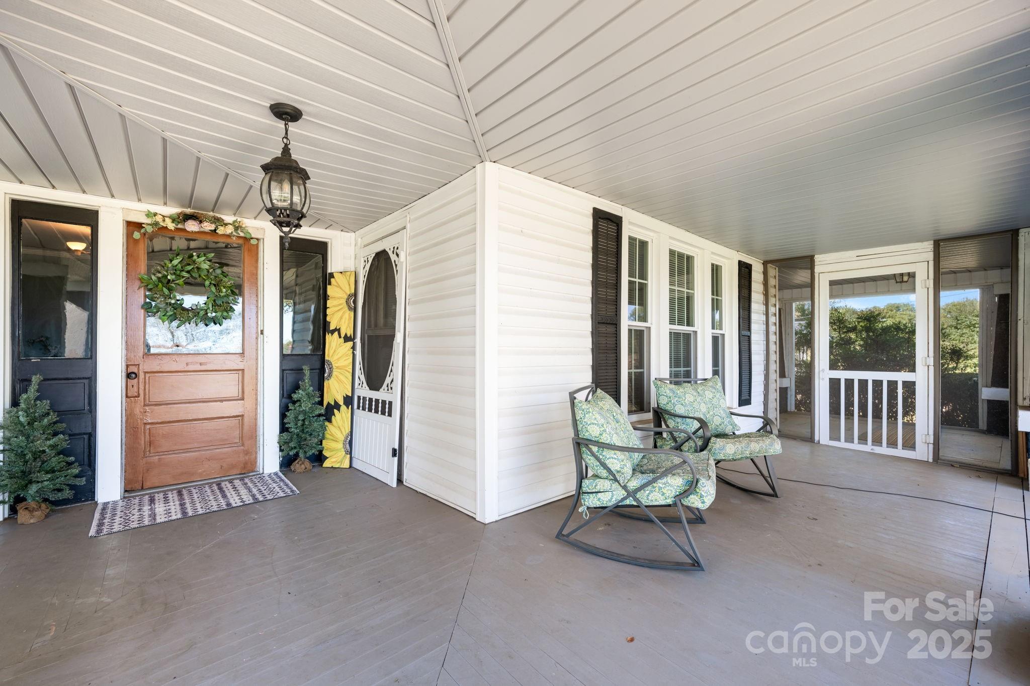 2461 Startown Road Newton, NC 28658 - Photo 7 of 45