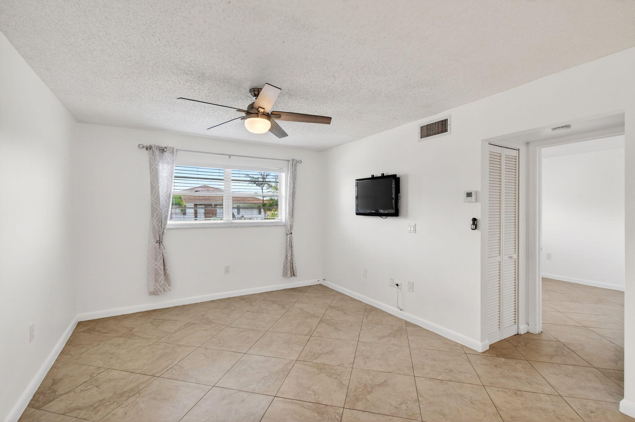 600 Southwest 2nd Avenue, Unit 240 Boca Raton, FL 33432 - Photo 2 of 54 TV for your use!