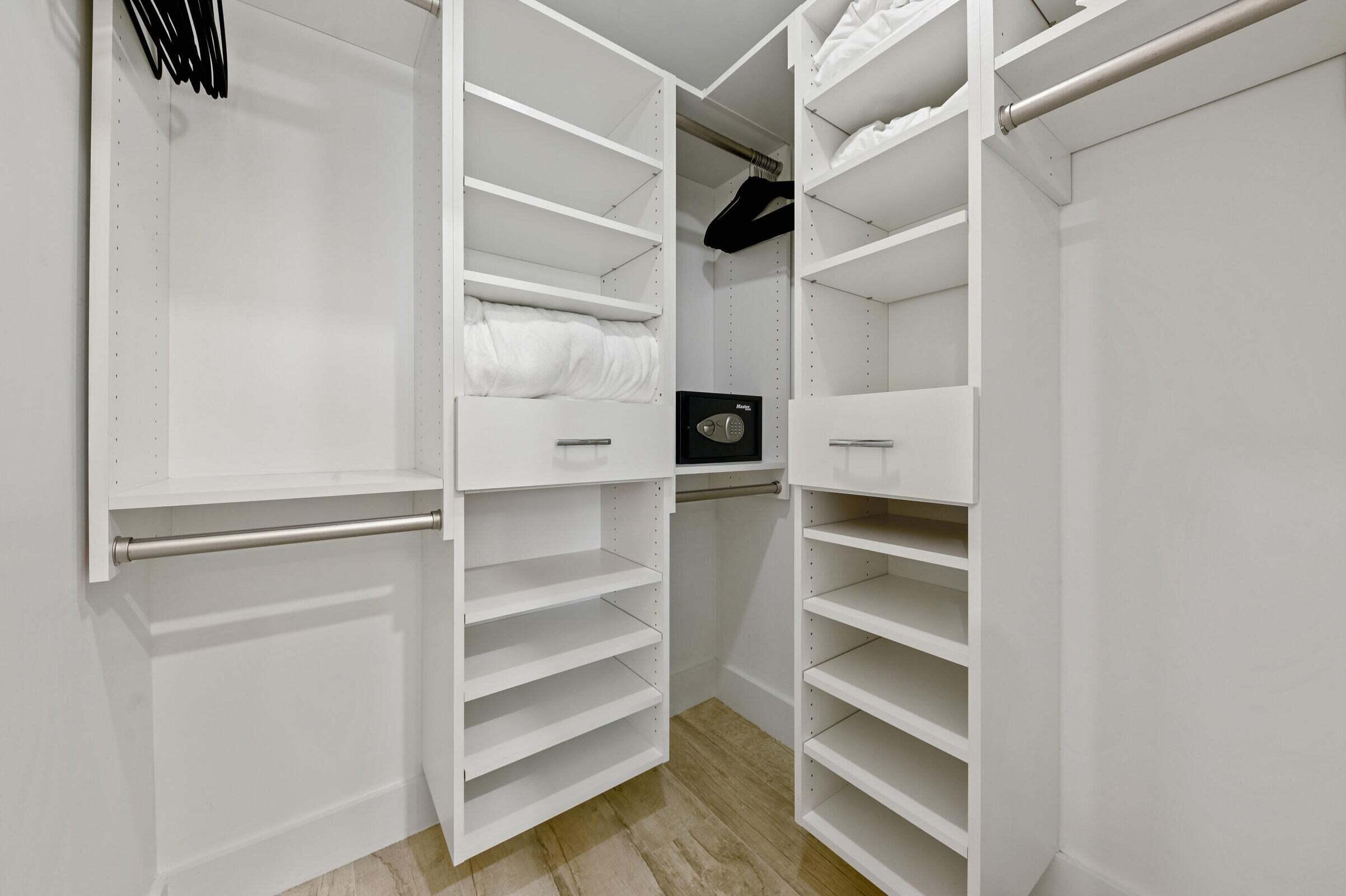 5500 Old Ocean Boulevard, Unit 107 Ocean Ridge, FL 33435 - Photo 16 of 23 pic 9