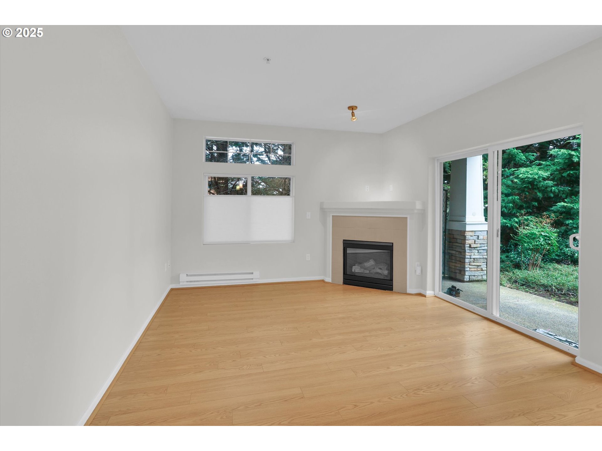 14815 Southwest Sandhill Loop, Unit 102 Beaverton, OR 97007 - Photo 10 of 21 Gallery Image 10