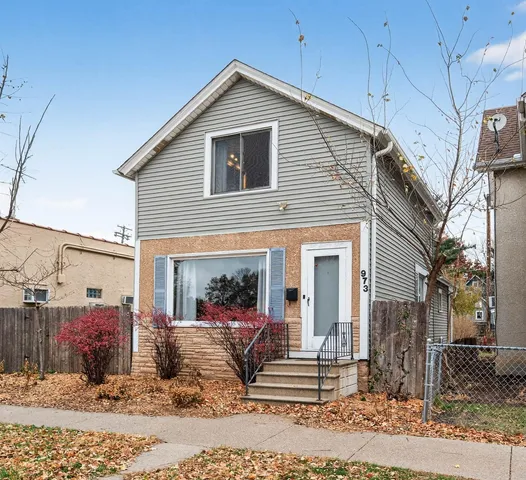 $299,900 | 973 Randolph Avenue, St. Paul, MN 55102