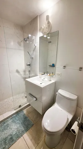 $3,850 | 360 West Wellington Avenue, Unit 2B, Chicago, IL 60657