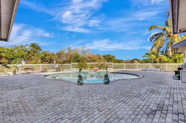 $920,000 | 2400 Northwest Lakeridge Drive, Palm City, FL 34990