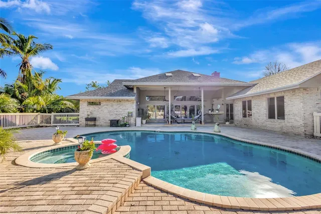 $920,000 | 2400 Northwest Lakeridge Drive, Palm City, FL 34990