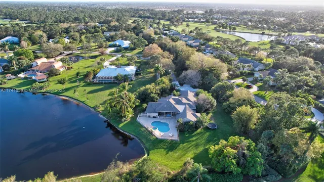 $920,000 | 2400 Northwest Lakeridge Drive, Palm City, FL 34990