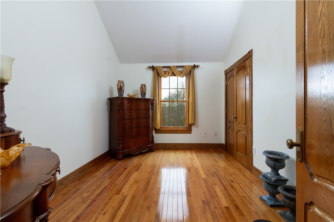 10 Ridge Road Newport, RI 02840 - Photo 34 of 41 Bedroom