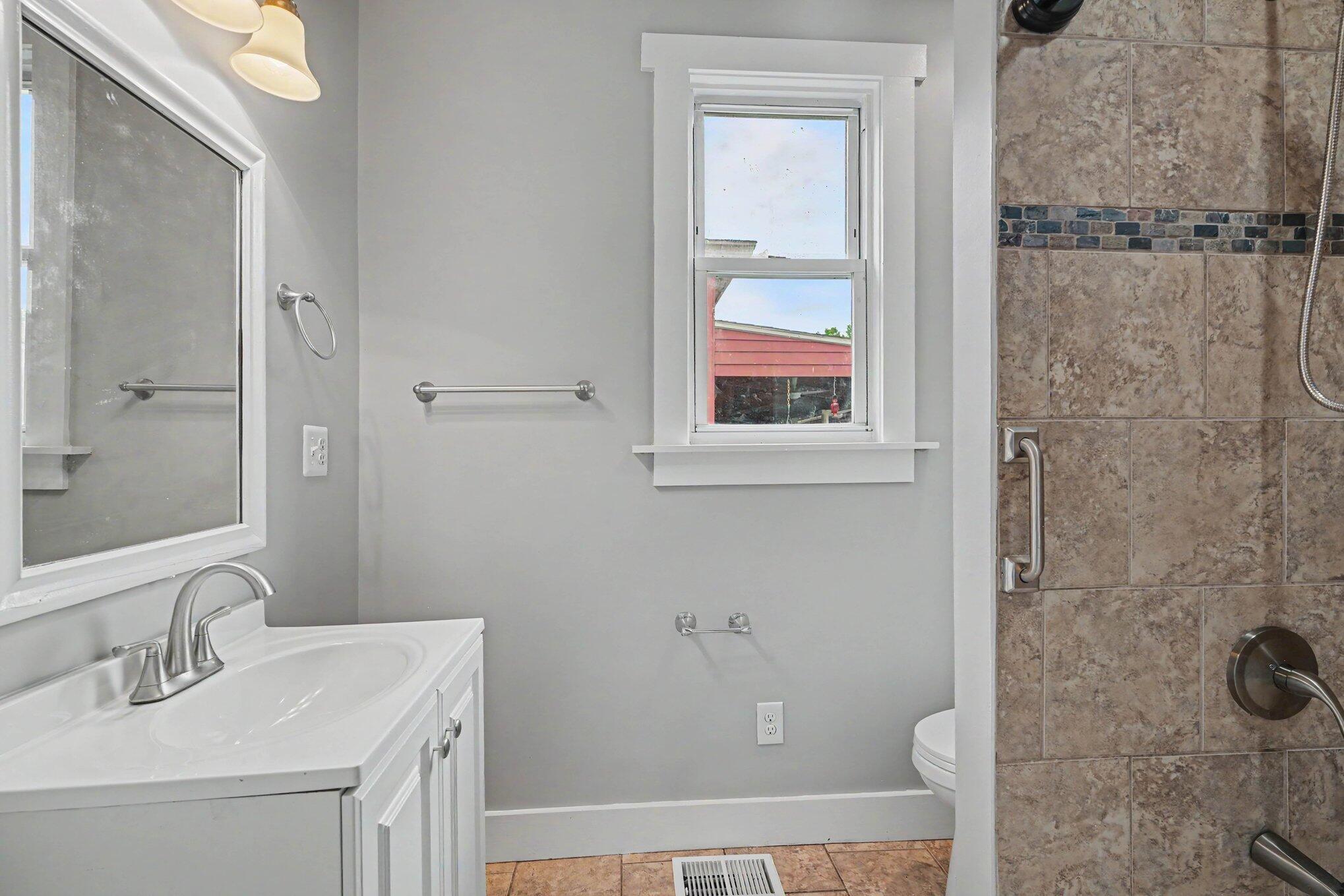 405 Main Street Bromley, KY 41016 - Photo 11 of 18 011_file_1889
