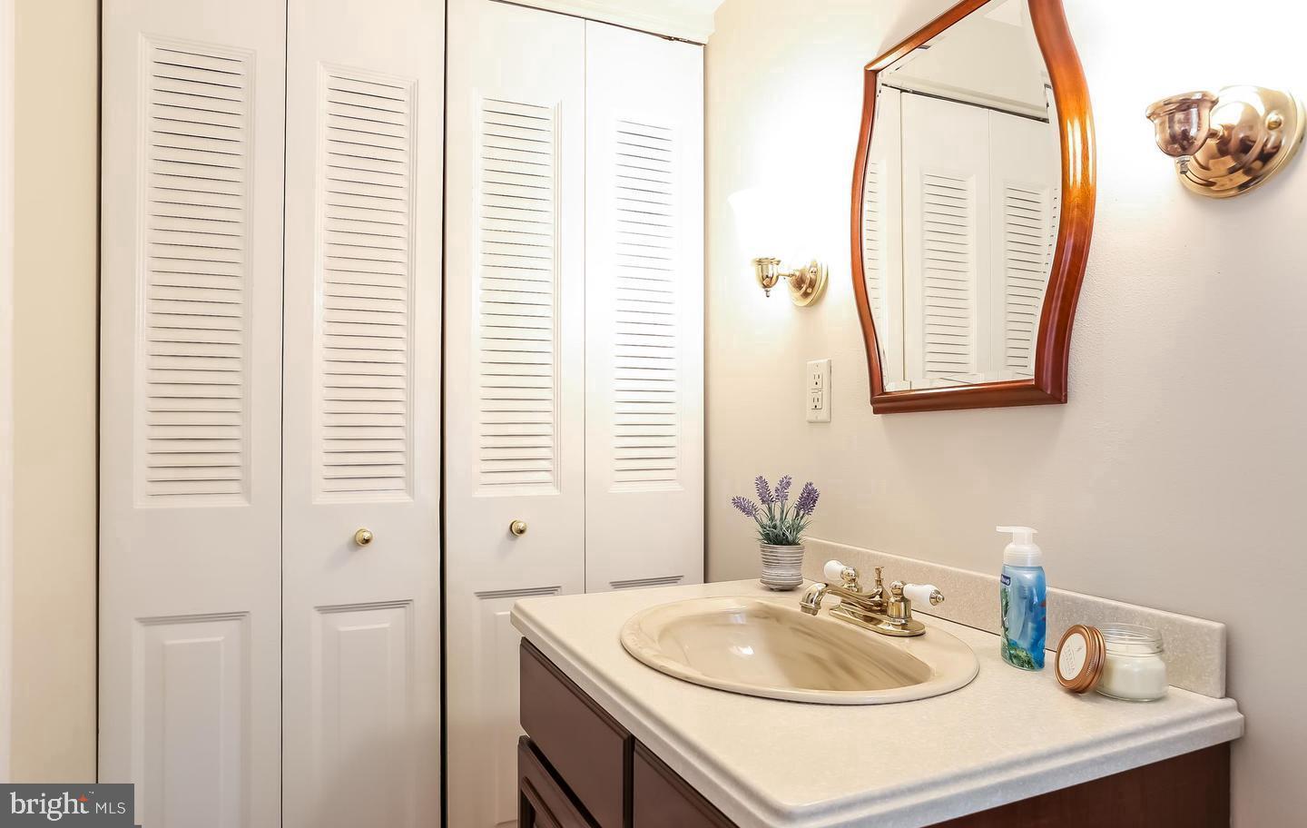 9322 Academy Road Philadelphia, PA 19114 - Photo 8 of 27 Gallery Image 8