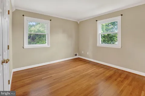 $899,000 | 8337 Carnegie Drive, Vienna, VA 22180