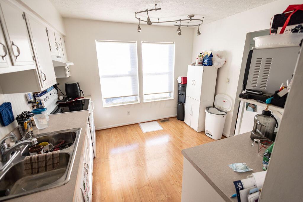 252 West Powell Road Powell, OH 43065 - Photo 5 of 18 Condo12.19.23-6