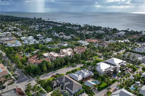 an aerial view of multiple house