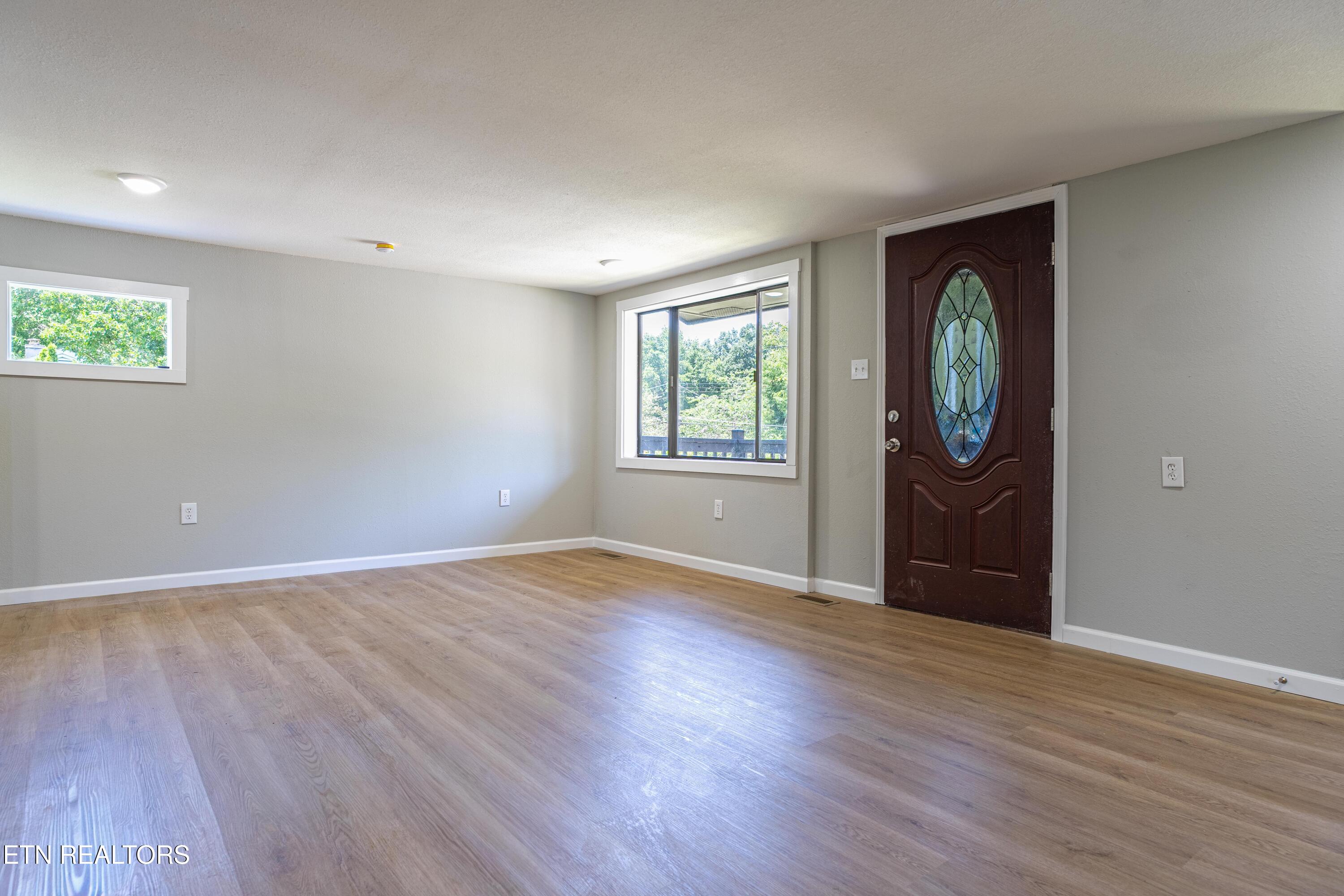 133 Wellington Circle Oak Ridge, TN 37830 - Photo 5 of 13 DSC01601-Edit