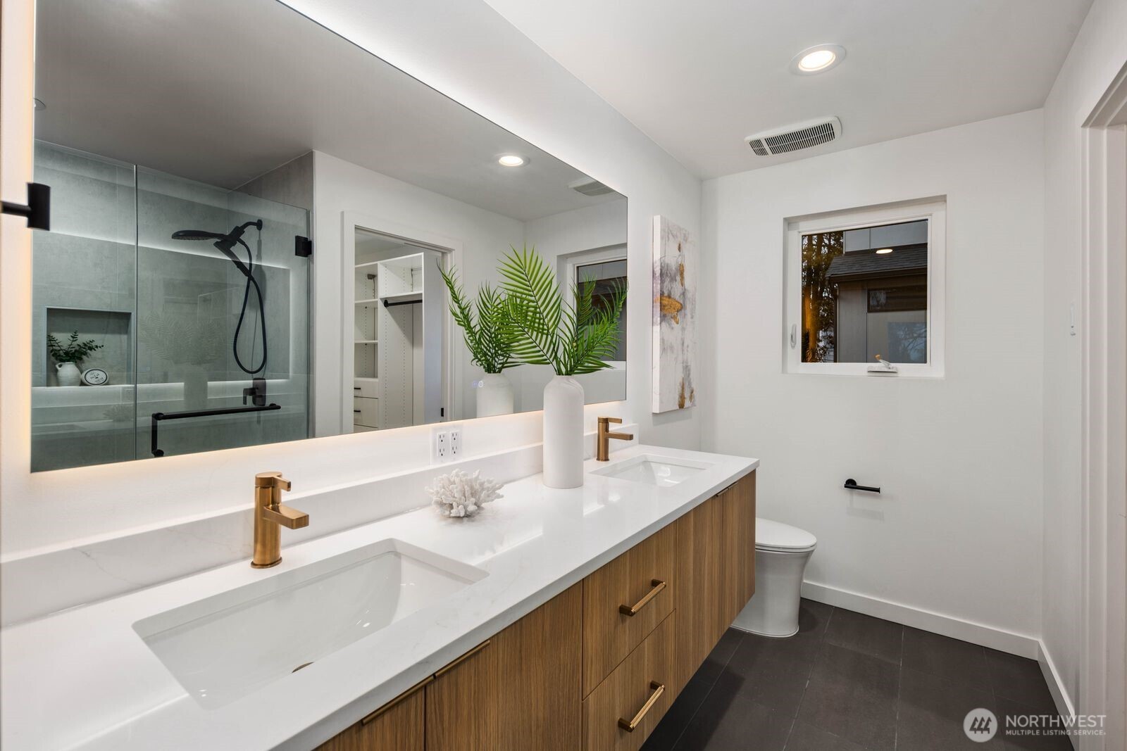 939 North 87th Street, Unit A Seattle, WA 98103 - Photo 18 of 35