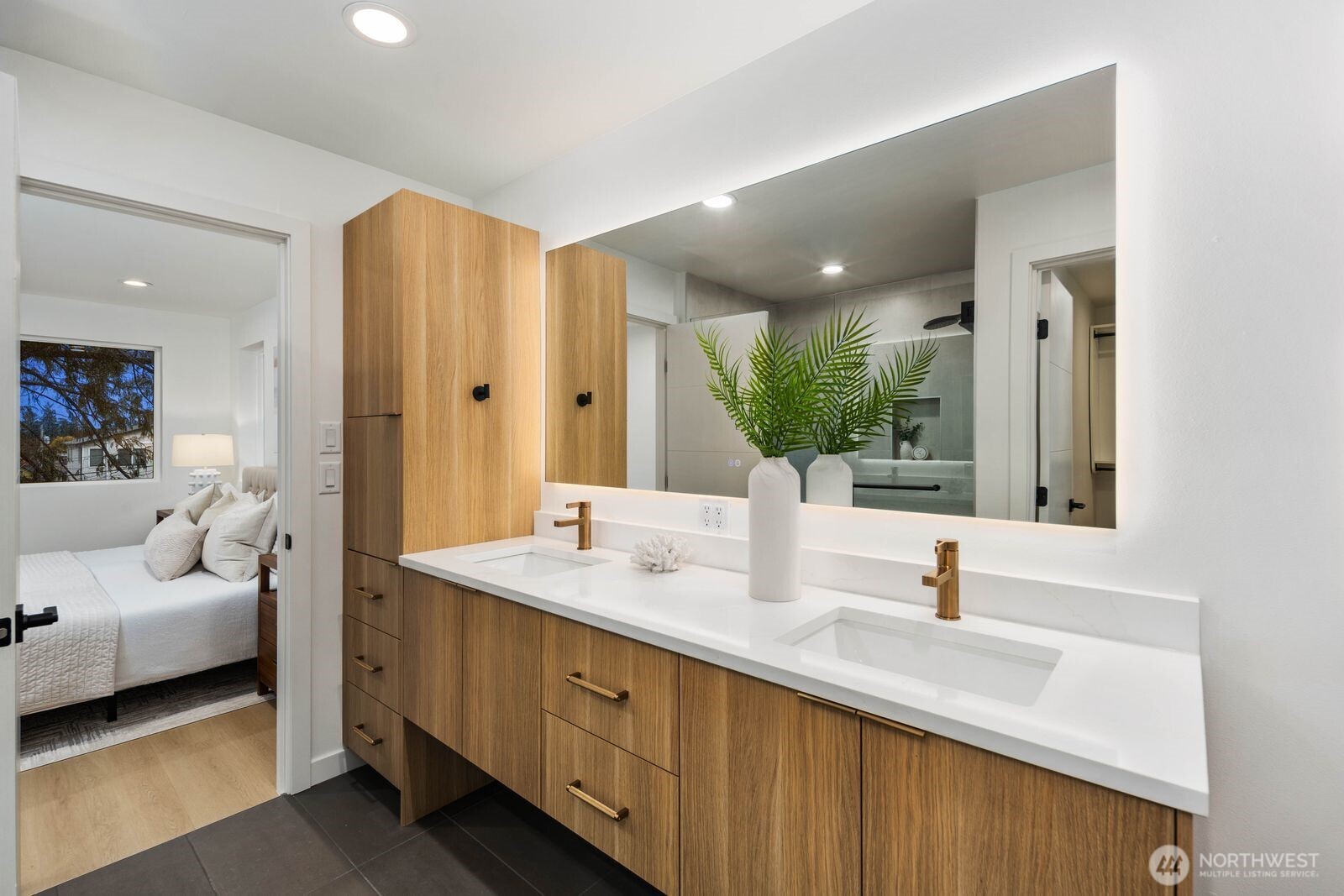 939 North 87th Street, Unit A Seattle, WA 98103 - Photo 19 of 35