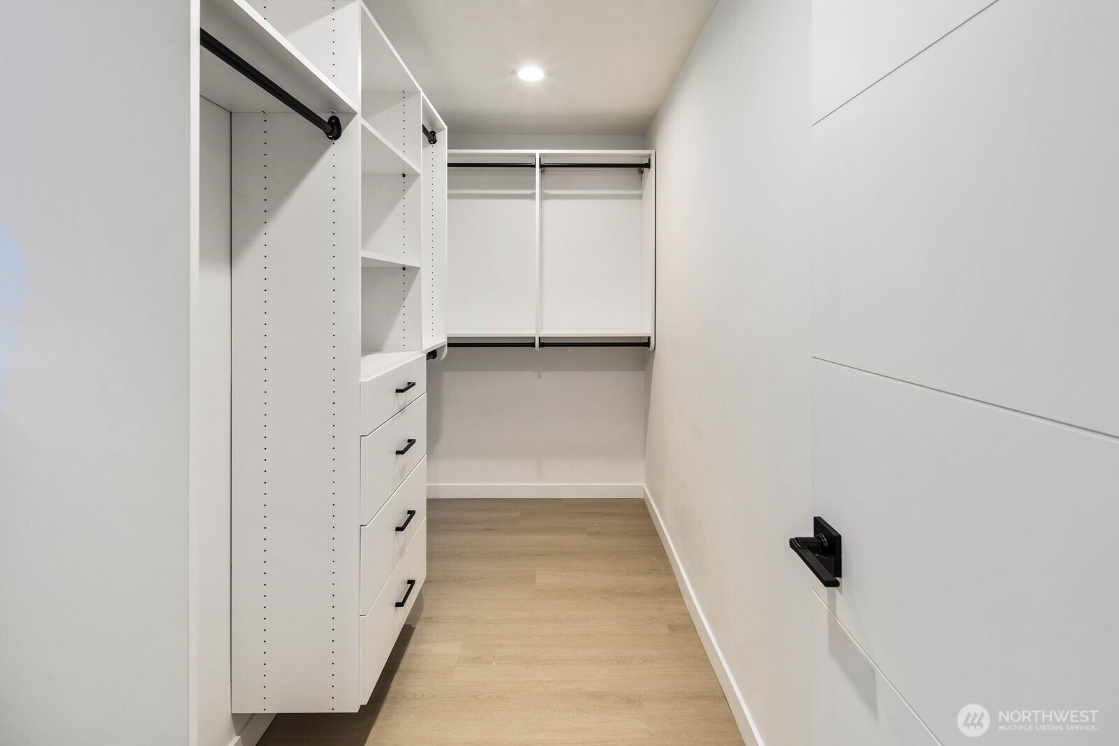 939 North 87th Street, Unit A Seattle, WA 98103 - Photo 20 of 35