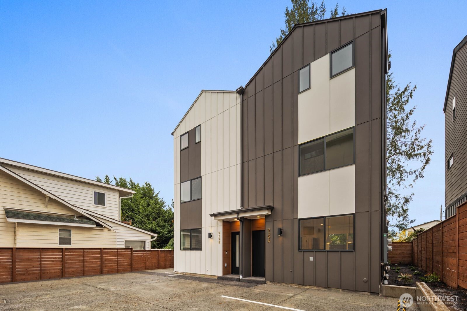 939 North 87th Street, Unit A Seattle, WA 98103 - Photo 27 of 35