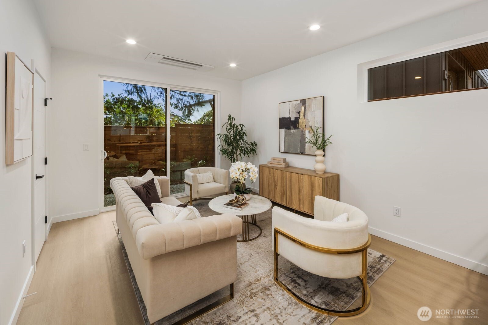 939 North 87th Street, Unit A Seattle, WA 98103 - Photo 5 of 35