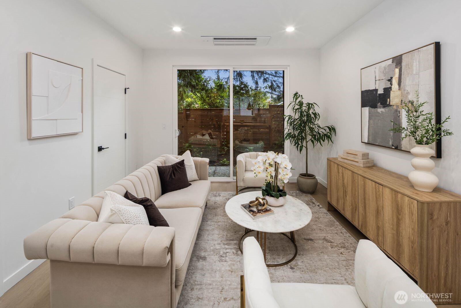 939 North 87th Street, Unit A Seattle, WA 98103 - Photo 7 of 35