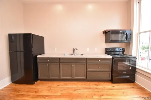 $950 | 170 Court Street, Unit 4, Watertown, NY 13601