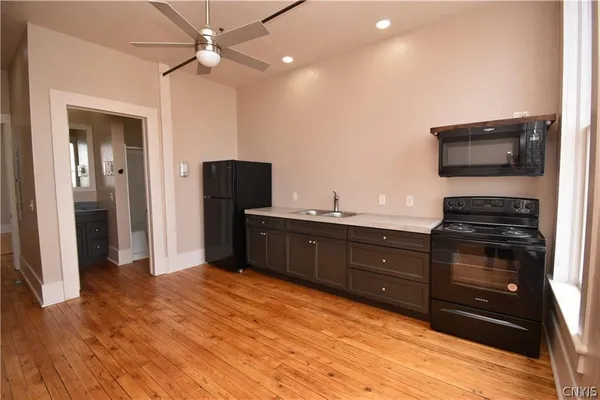 $950 | 170 Court Street, Unit 4, Watertown, NY 13601