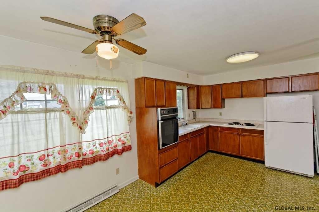 7 Riverview Terrace Rensselaer, NY 12144 - Photo 8 of 21 Photo 8