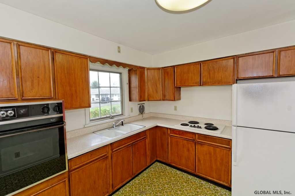 7 Riverview Terrace Rensselaer, NY 12144 - Photo 10 of 21 Photo 10
