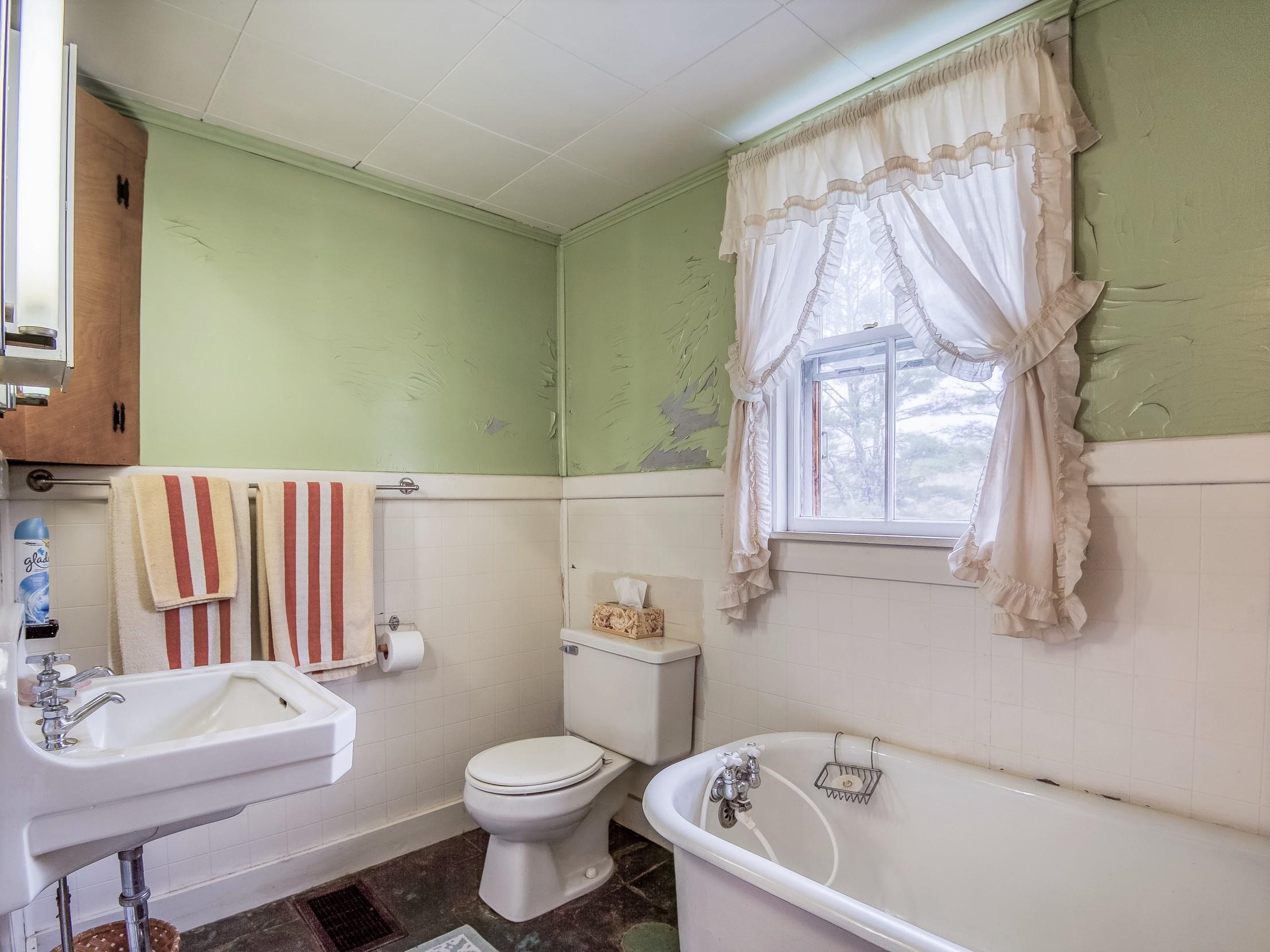 56 Old Portland Road Freedom, NH 03836 - Photo 21 of 28