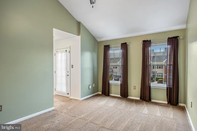 $2,600 | 177 La Costa Drive, Blackwood, NJ 08012