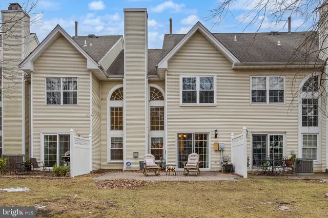 $2,600 | 177 La Costa Drive, Blackwood, NJ 08012