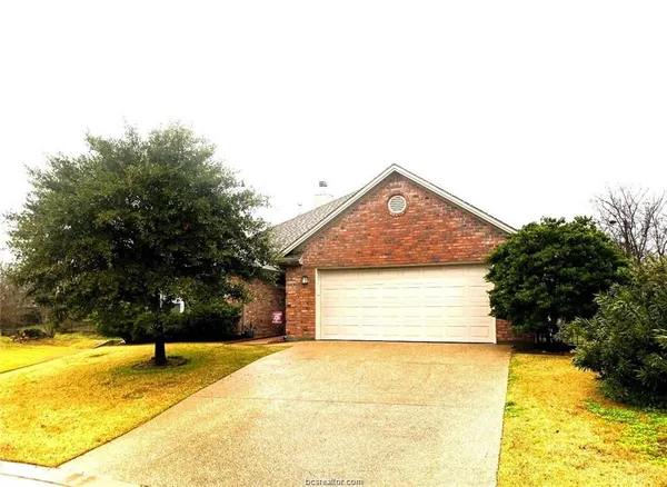 $2,175 | 603 Clovis Court, College Station, TX 77845