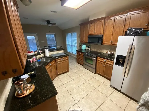 $2,175 | 603 Clovis Court, College Station, TX 77845