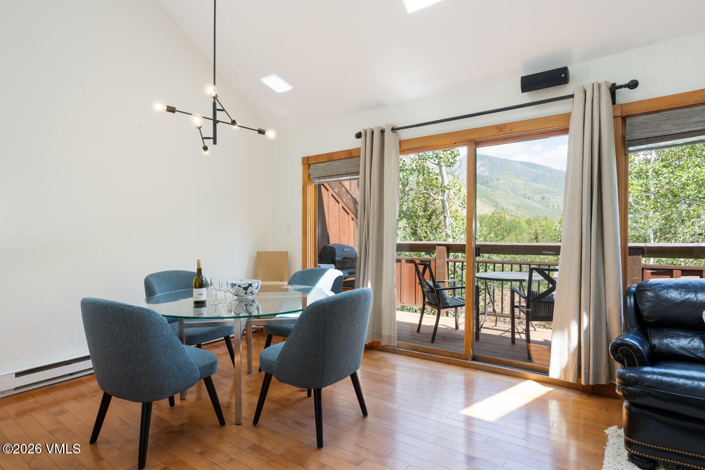 2875 Manns Ranch Road, Unit J2 Vail, CO 81657 - Photo 2 of 22 Dining Room