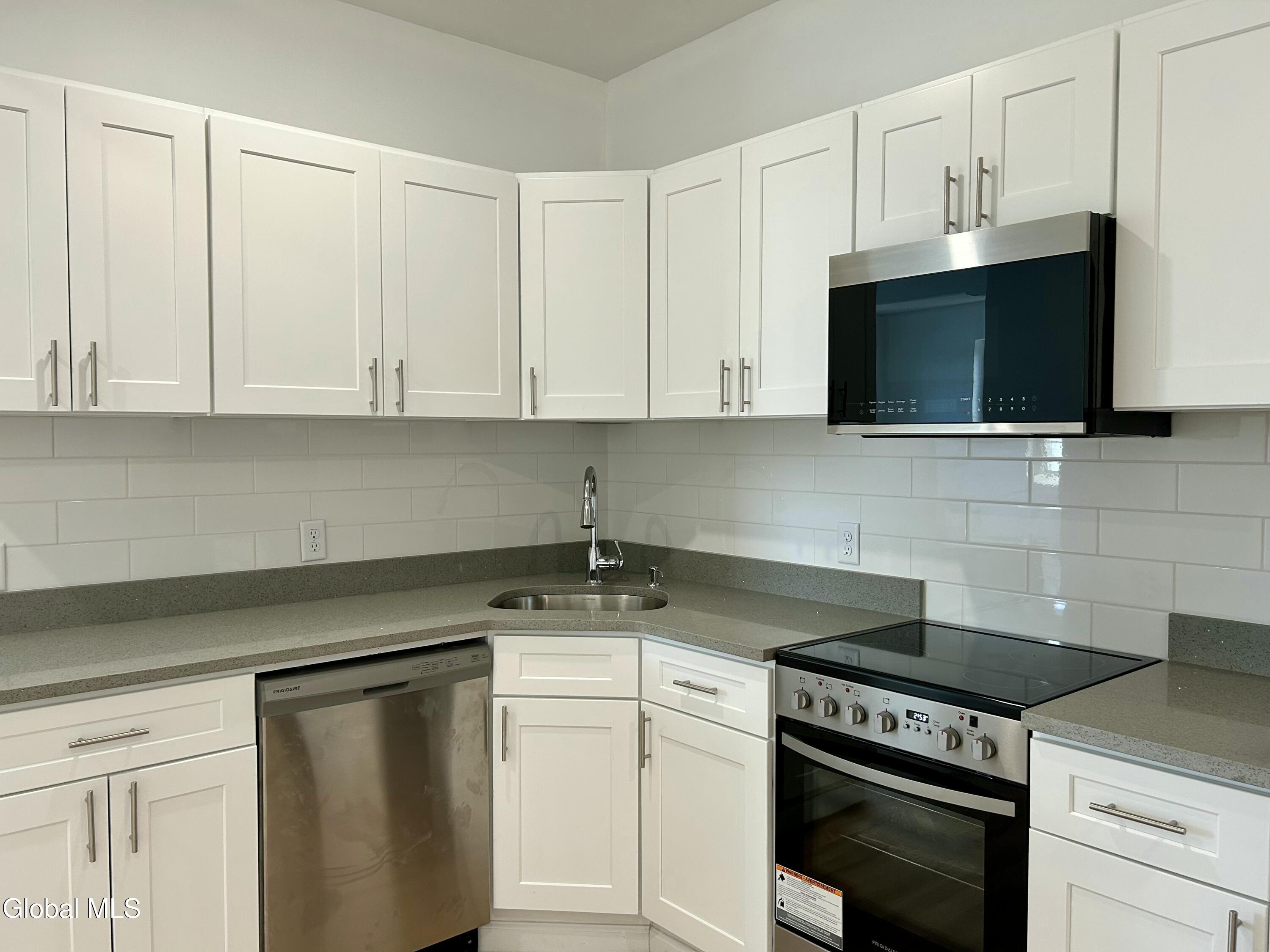 155 River Street, Unit 1B Troy, NY 12180 - Photo 12 of 16 1B Kitchen