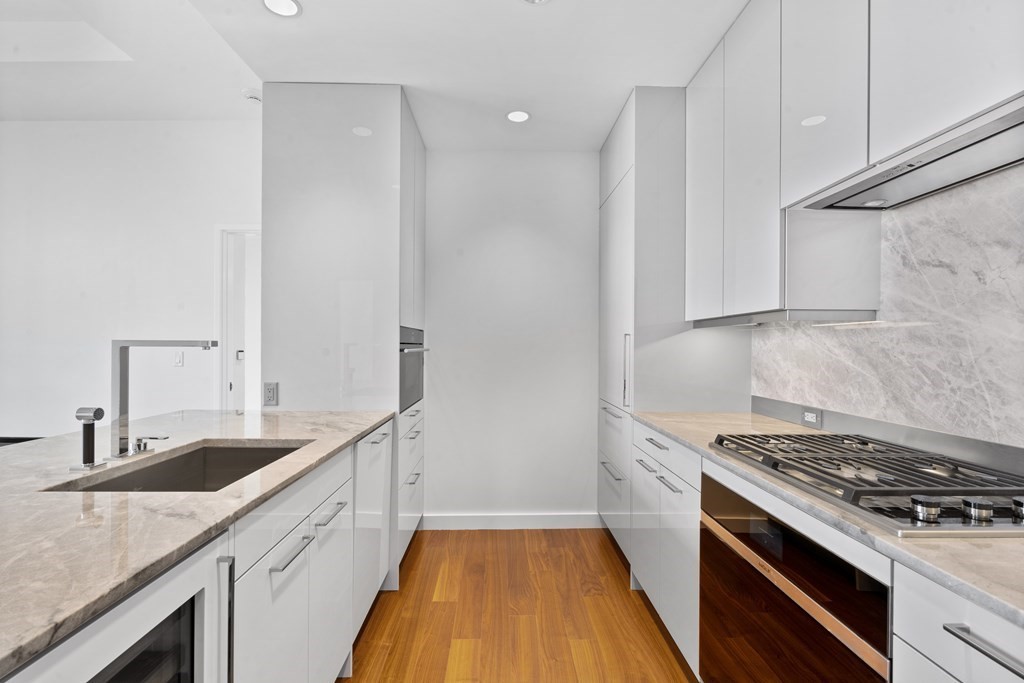 1 Dalton Street, Unit 3302 Boston, MA 02115 - Photo 5 of 33