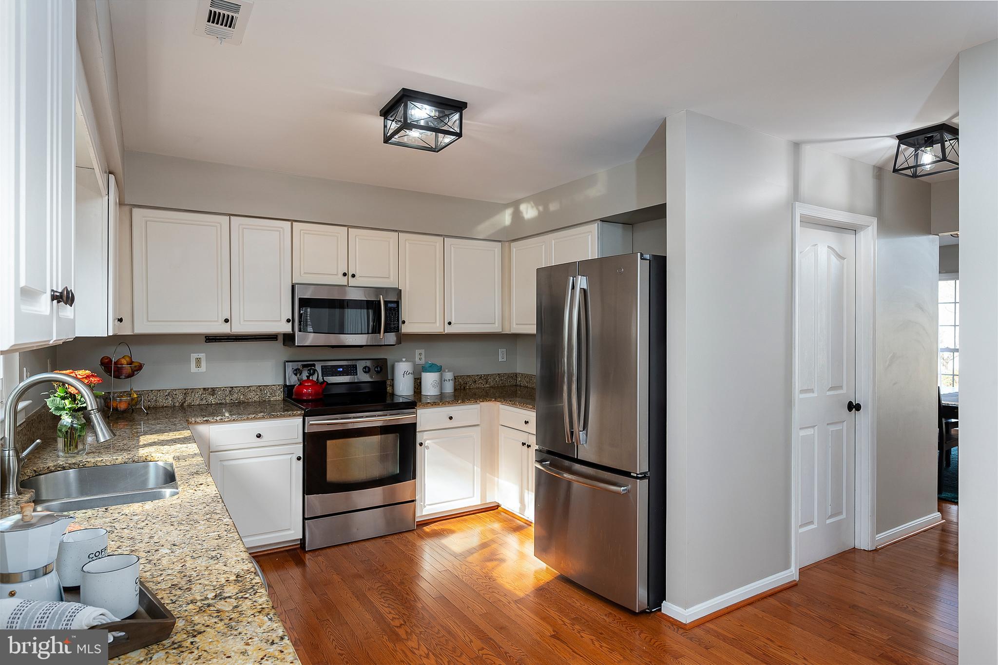 6482 Empty Song Road Columbia, MD 21044 - Photo 10 of 41 Kitchen
