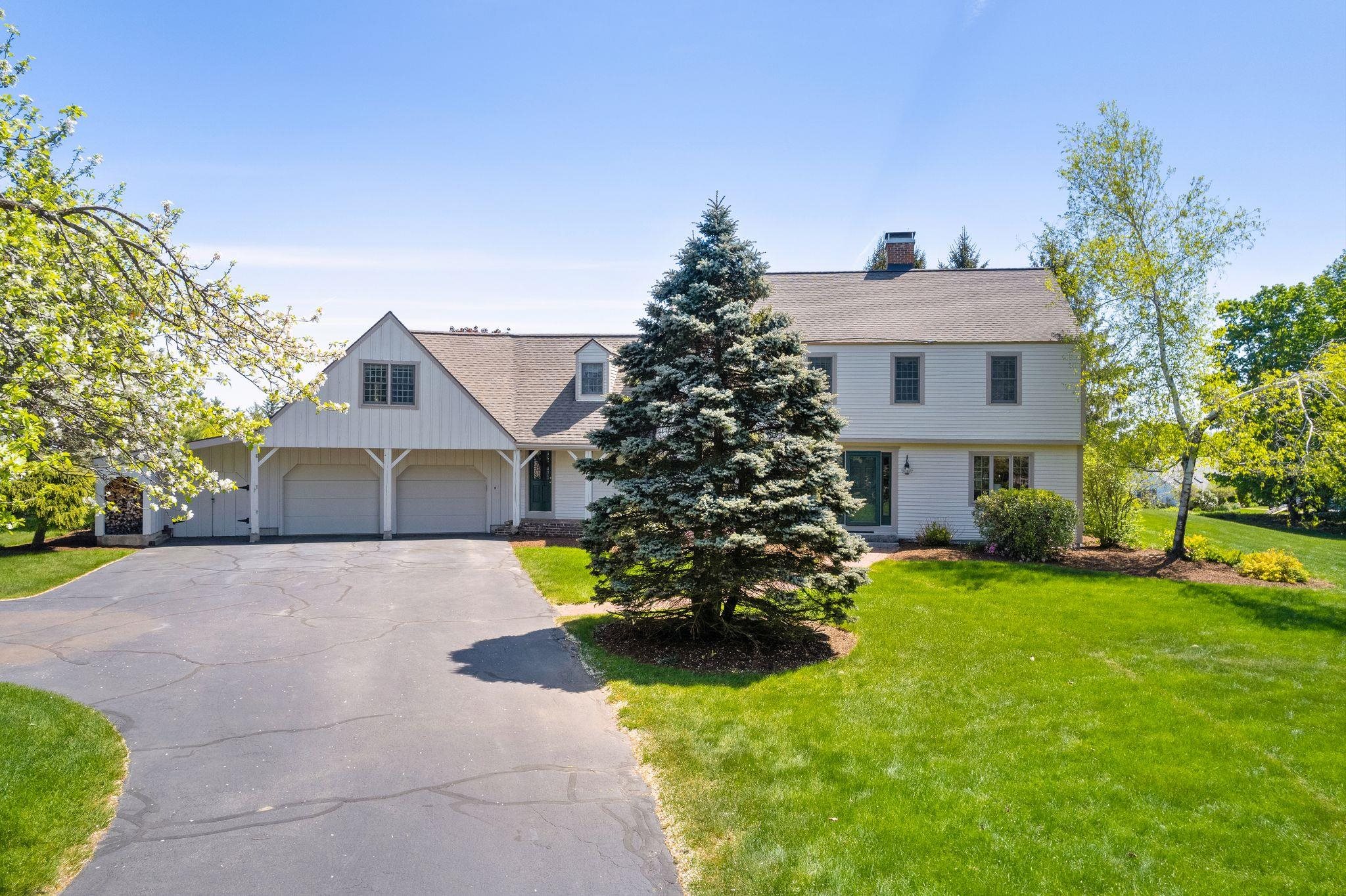 5 Putney Road Bow, NH 03304 - Photo 2 of 38