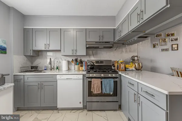 $1,450 | 158 Montgomery Avenue, Unit 2, Bala Cynwyd, PA 19004