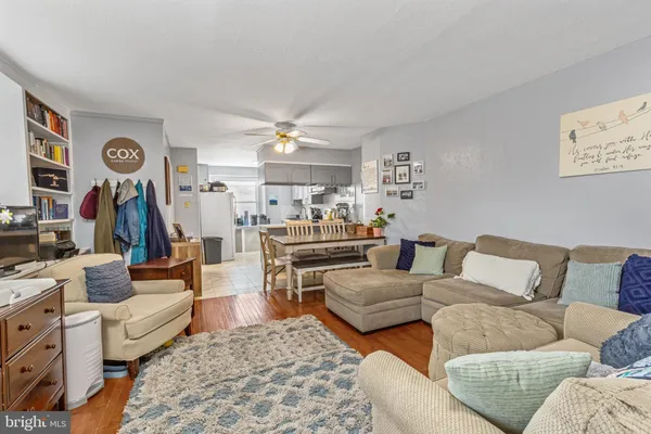 $1,450 | 158 Montgomery Avenue, Unit 2, Bala Cynwyd, PA 19004