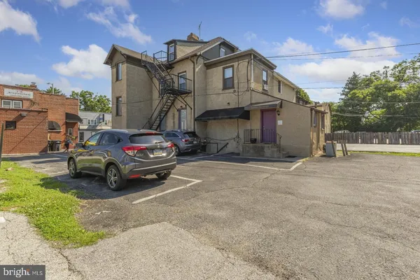 $1,450 | 158 Montgomery Avenue, Unit 2, Bala Cynwyd, PA 19004