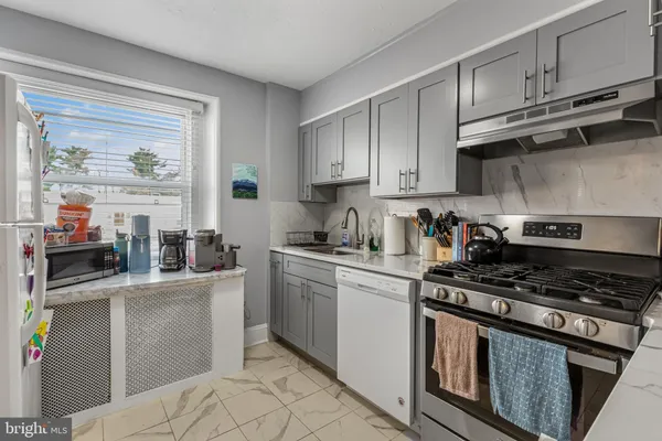 $1,450 | 158 Montgomery Avenue, Unit 2, Bala Cynwyd, PA 19004