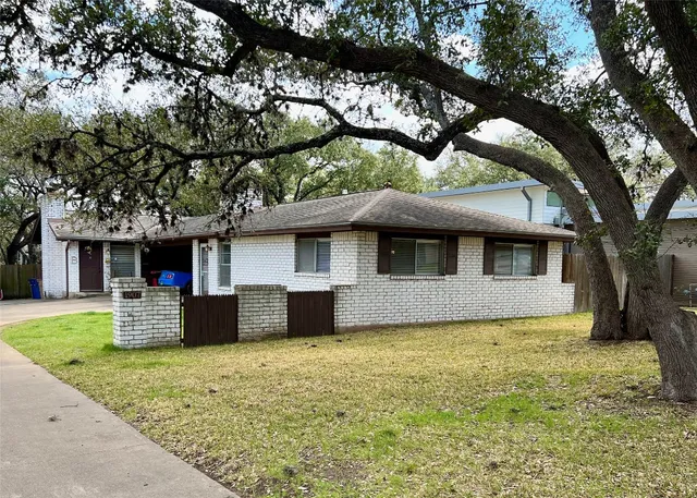 $2,300 | 1907 Rabb Road, Unit A, Austin, TX 78704