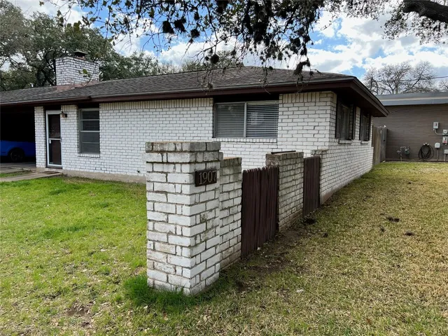 $2,300 | 1907 Rabb Road, Unit A, Austin, TX 78704