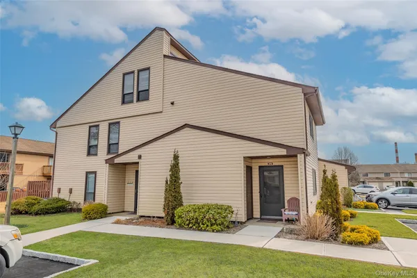 $475,000 | 100 Daly Boulevard, Unit 2410, Oceanside, NY 11572