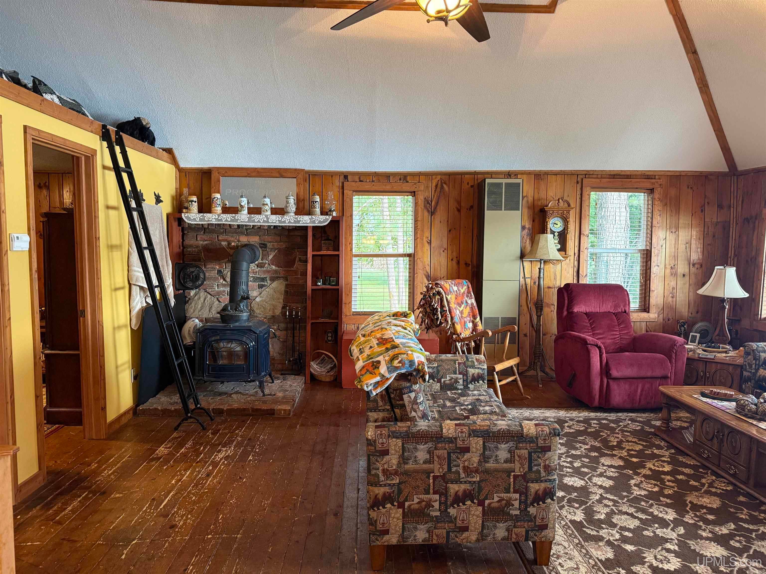 N3820 Hayward Road Munising, MI 49862 - Photo 11 of 45 Gallery Image 11