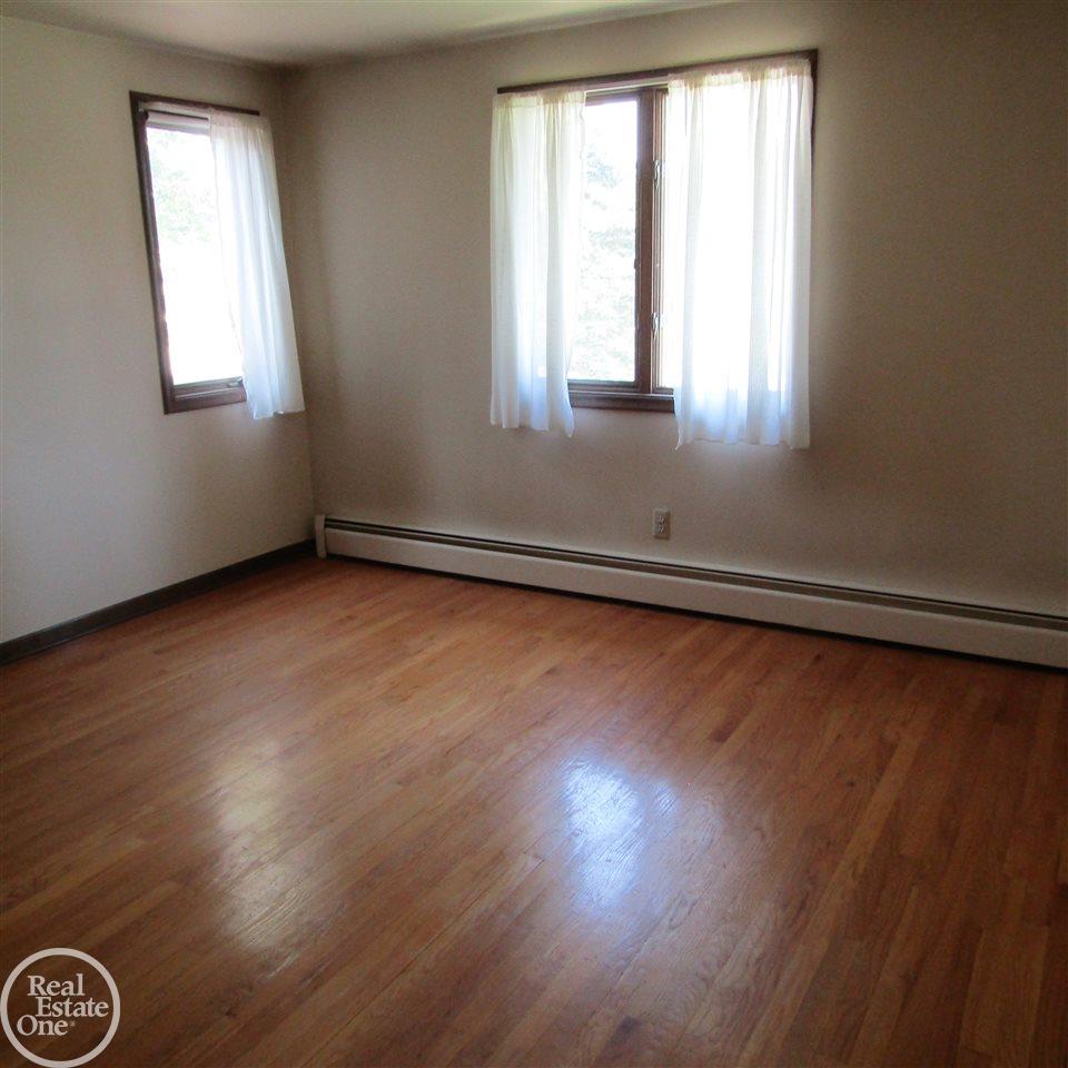 48978 Callens Road Chesterfield, MI 48047 - Photo 7 of 47