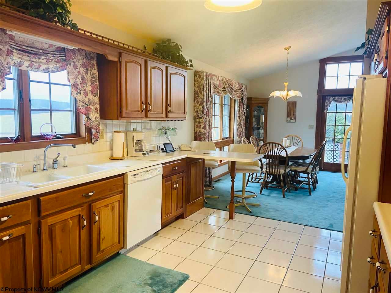 305 Oak Grove Road Terra Alta, WV 26764 - Photo 6 of 24 Gallery Image 6