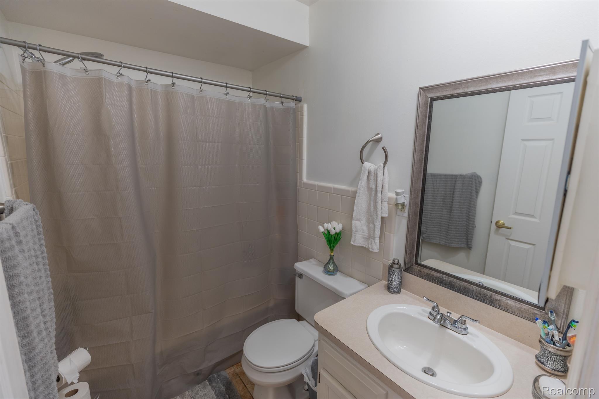 2721 West Utica Road Utica, MI 48317 - Photo 17 of 29 Gallery Image 17