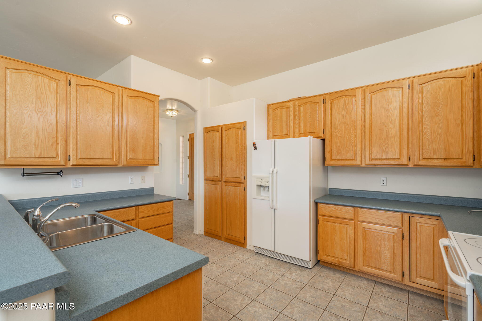 11595 Riata Way Dewey, AZ 86327 - Photo 11 of 44 Kitchen
